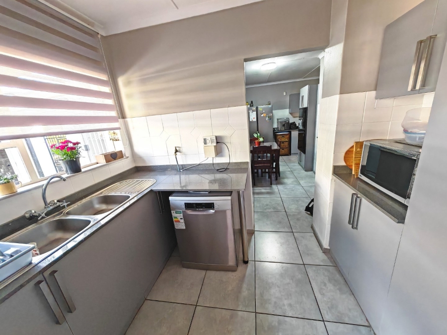 5 Bedroom Property for Sale in Heuwelsig Free State